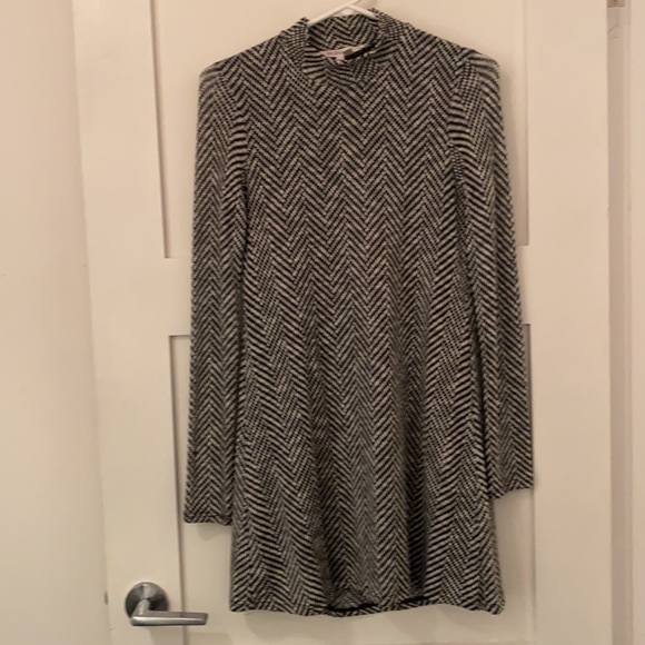 BCBG sweater dress - Picture 5 of 5
